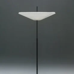 Nebra golvlampa vit