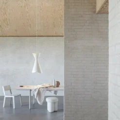 Ninotchka 425 taklampa vit