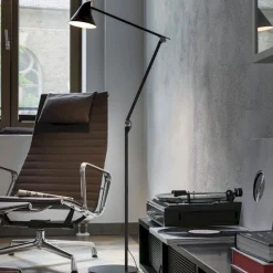 NJP golvlampa black