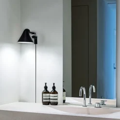 NJP vägglampa kort black