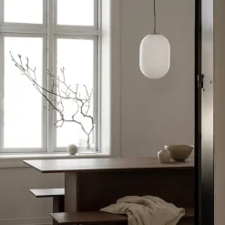 Noor L Taklampa Kromsvart/vit