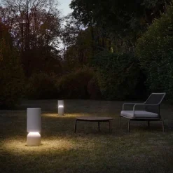 Nui A outdoor golvlampa betong