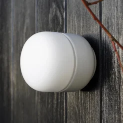 Ohm 100/110 tak-/vägglampa IP44 G9 vit/matt opal