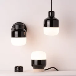 Ohm 100/150 vägglampa IP44 G9 svart/matt opal
