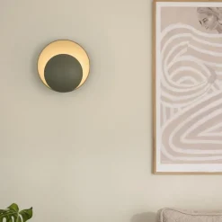 Orbit vägglampa mossgrön