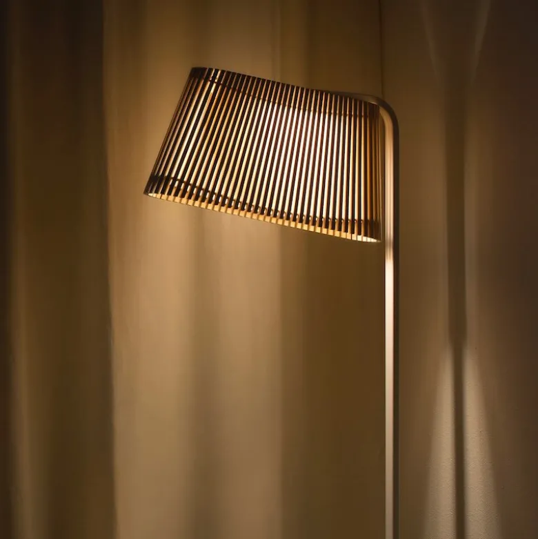 Owalo 7010 golvlampa valnöt