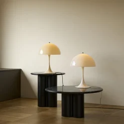 Panthella 320 Bordslampa opal white