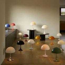 Panthella 250 portabel bordslampa moss green