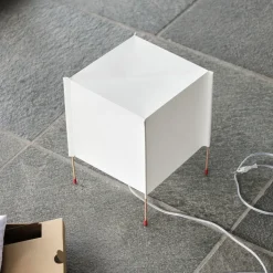 Paper cube bordslampa white