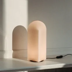 Parade 320 bordslampa blush pink glass