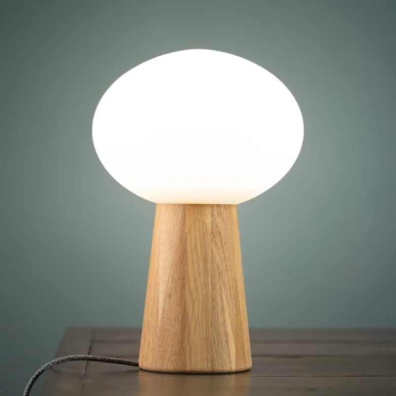 Pater bordslampa ek/vit