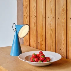 Pose portabel bordslampa baby blue
