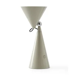 Pose portabel bordslampa putty