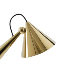 Pose Task bordslampa guld