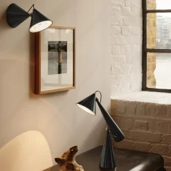 Pose Task bordslampa indigo
