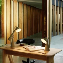 Pose Task bordslampa putty