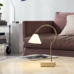 Question portabel bordslampa antik/opal