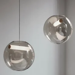 Reveal 35 taklampa grå