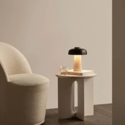 Reverse portabel bordslampa Sand Travertine/bronzed aluminium