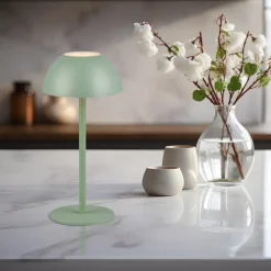 Ricardo portabel bordslampa grön
