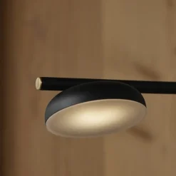 Salto bordslampa beige