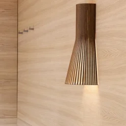 Secto 4231 Vägglampa valnöt