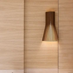 Secto 4231 Vägglampa valnöt