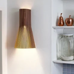 Secto 4231 Vägglampa valnöt
