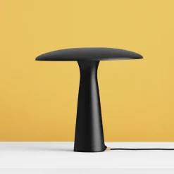 Shelter Bordslampa svart