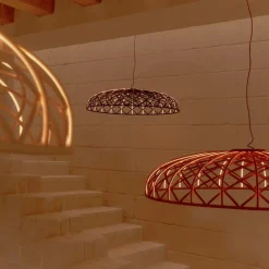Skynest taklampa brick red