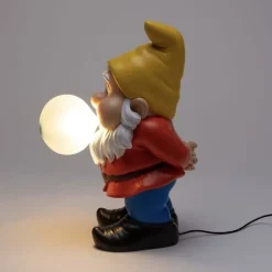 Snooping gummy lamp