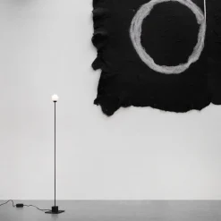 Snowball golvlampa svart