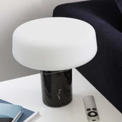 Solid bordslampa svart marquina marmor
