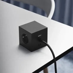 Square 1 grenuttag 30W Dual USB-C & Magnetic base 3m Stockholm Black
