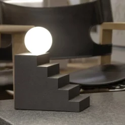 Stair bordslampa svart