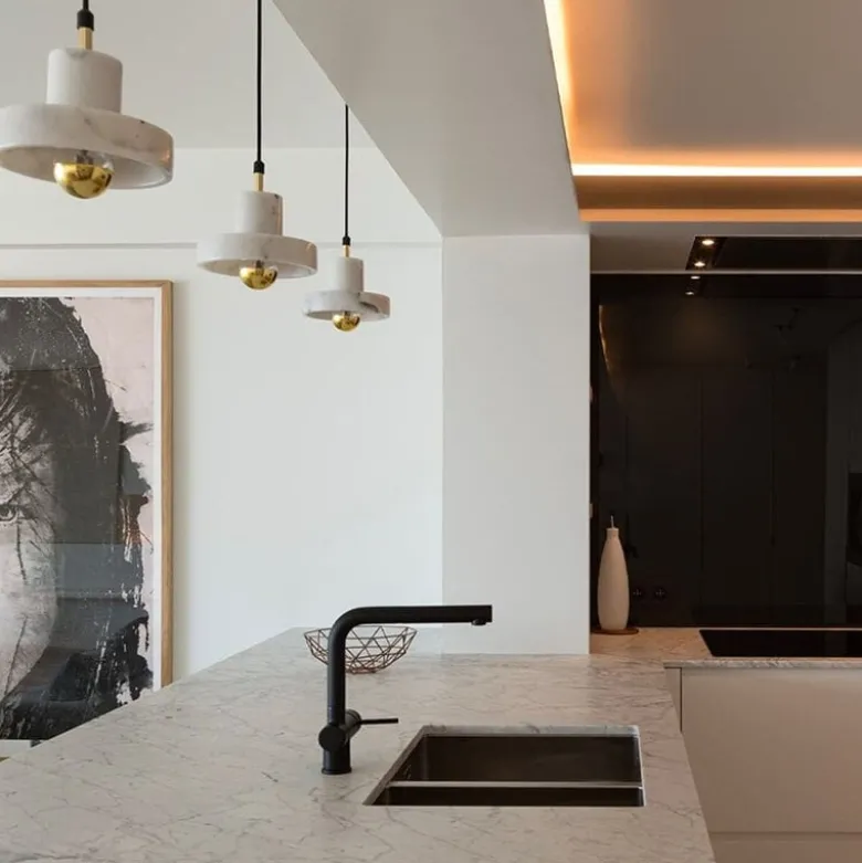 Stone taklampa marmor/guld