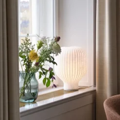 Strand 39 bordslampa Vit