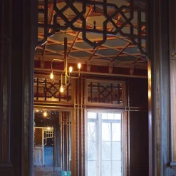 Strapatz Ø650 taklampa råmässing