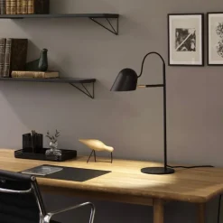 Streck bordslampa svart