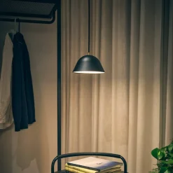 Streck S taklampa svart