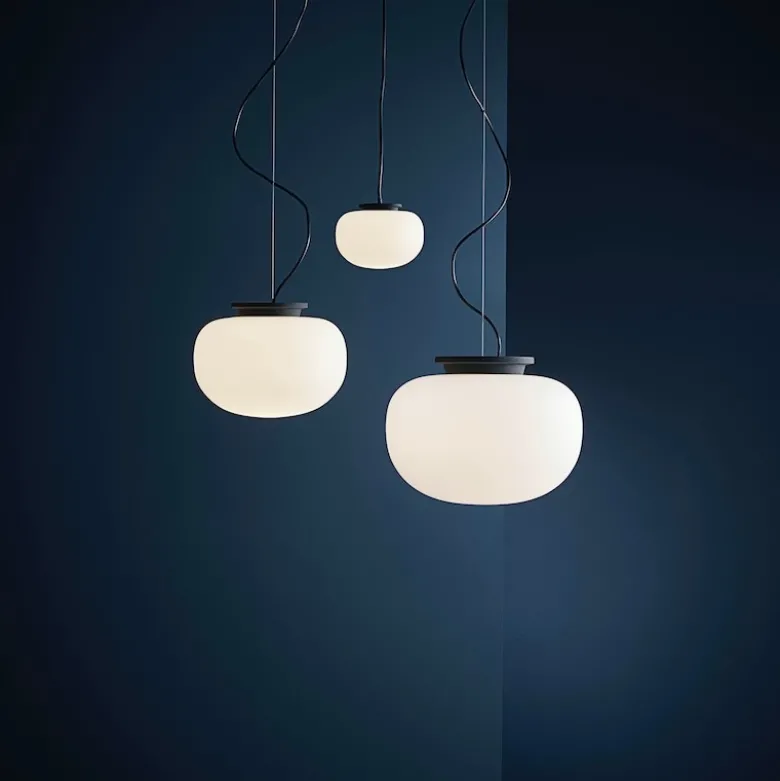 Supernate Ø28 taklampa opal white/black