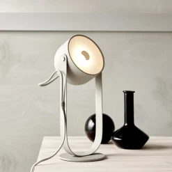 Svejk 13 bordslampa beige