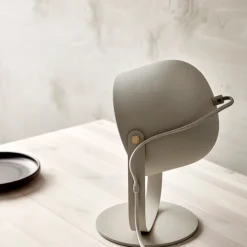 Svejk 18 bordslampa beige