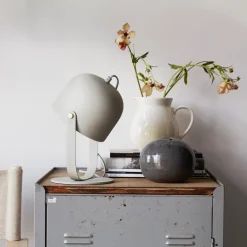 Svejk 18 bordslampa beige
