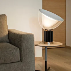 Taccia PMMA bordslampa svart