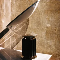 Taccia PMMA bordslampa svart