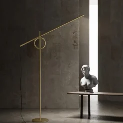 Tangent media golvlampa guld