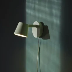 Tip vägglampa ljusgrön
