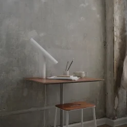 T-lamp bordslampa white