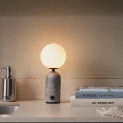 Torrano Portabel bordslampa Grå marmor